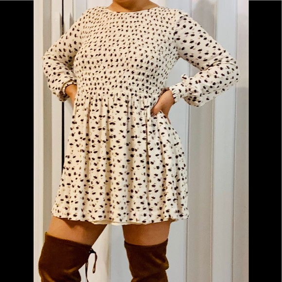 Free People Dresses & Skirts - Free people ivory and floral print smoked dress